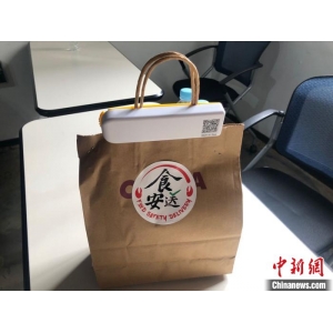 “小標(biāo)簽”撬動(dòng)食品“大安全”，上海推廣“食安封簽”